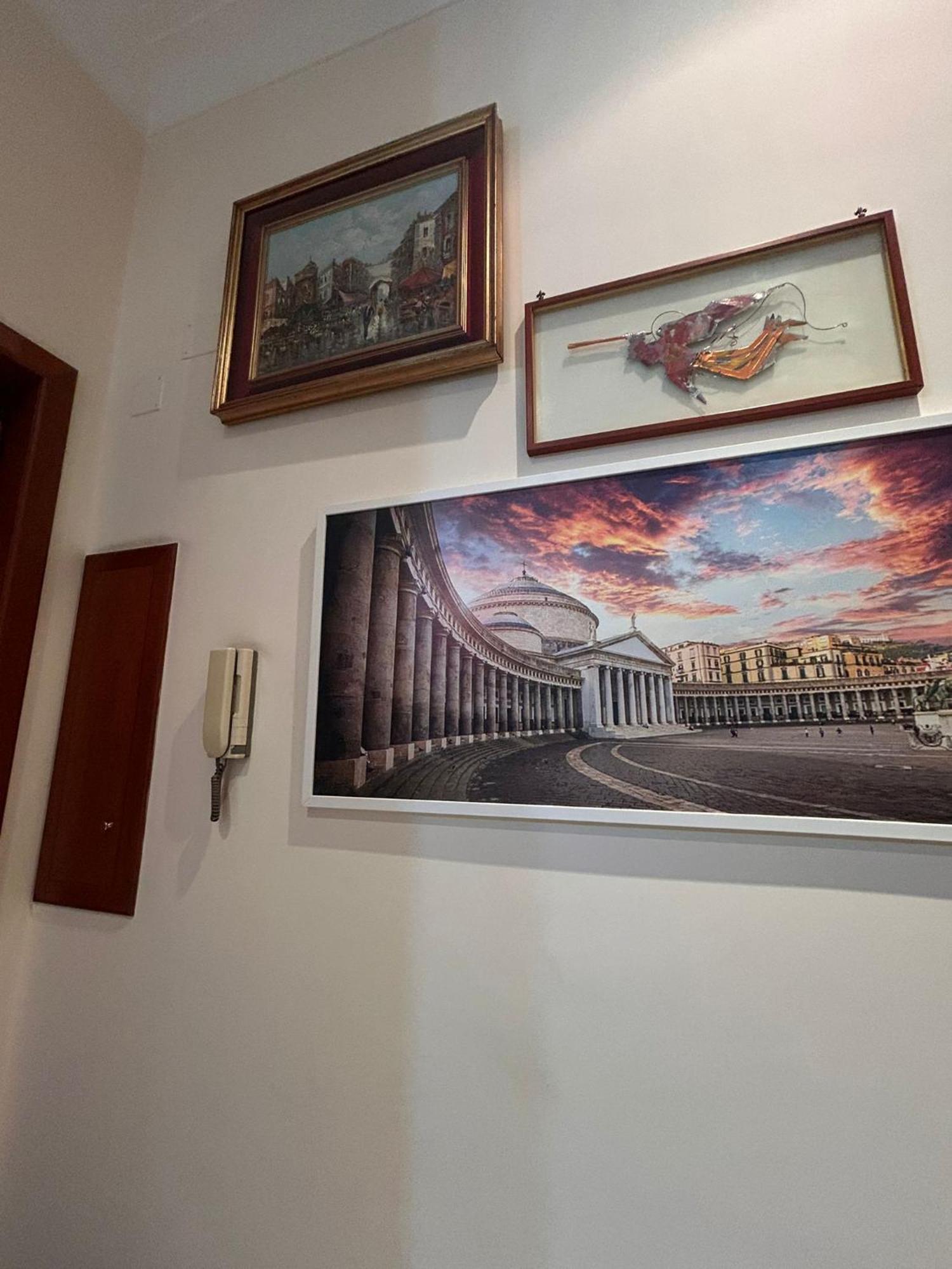 Vomero Inn Napoli Exterior foto